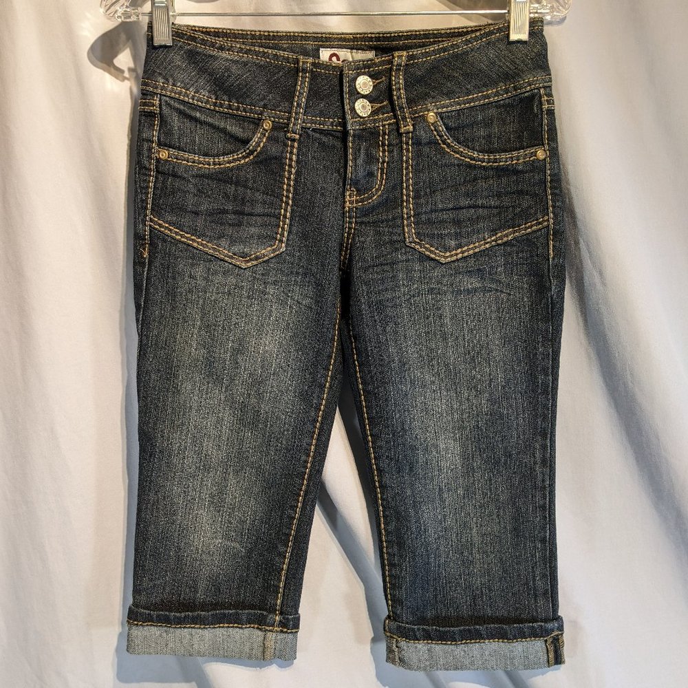 So “Wear It Declare It” Jean Capri, Size 3! EUC!